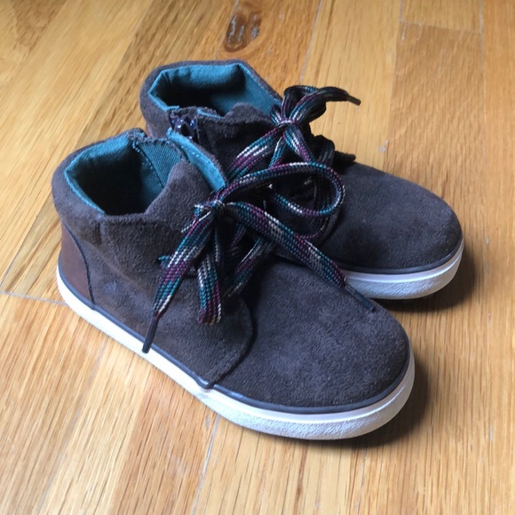 Toddler Boys Cat and Jack Axel Sneakers. - Picture 1 of 5